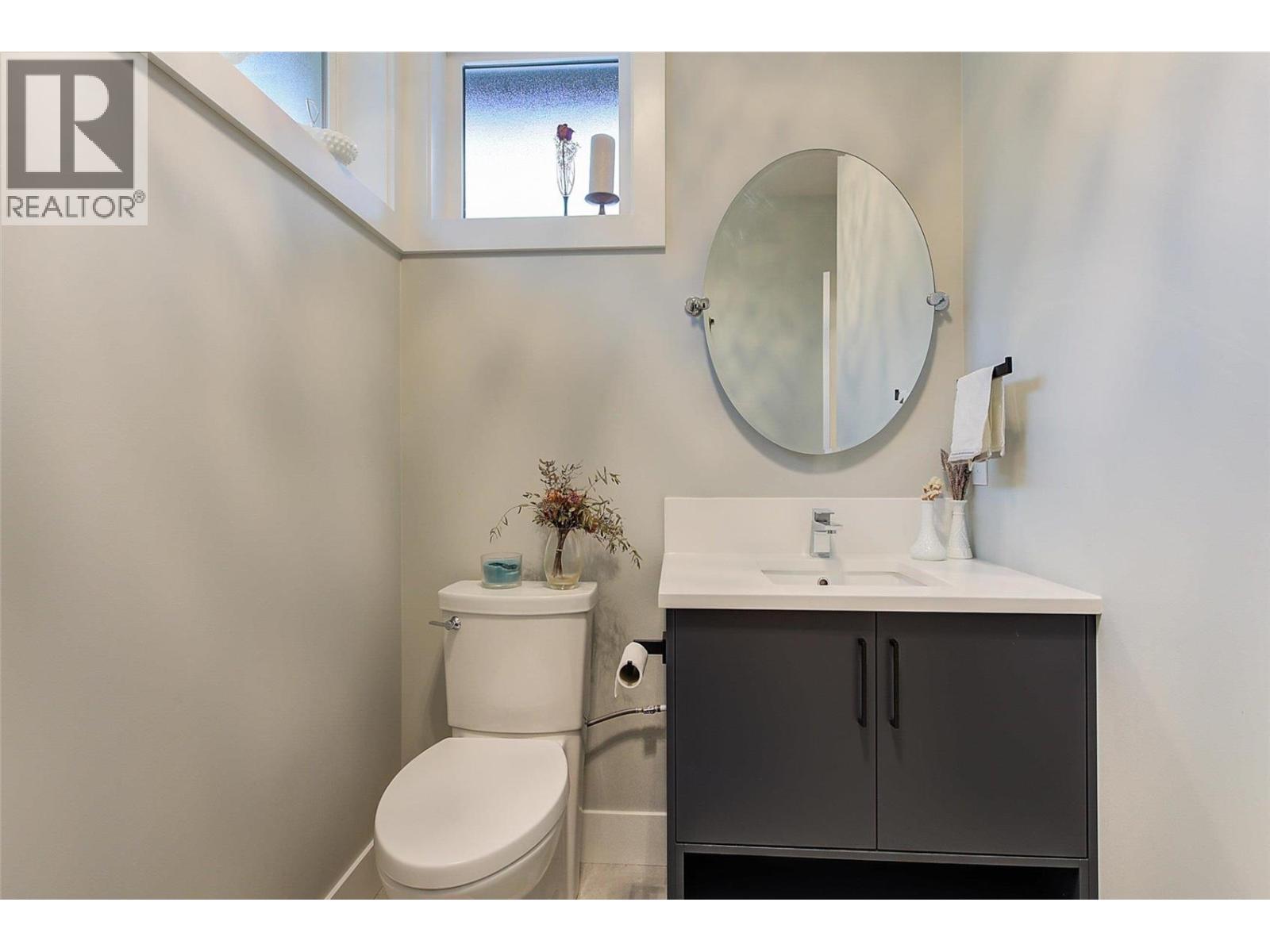  3953 Beachview Drive, West Kelowna