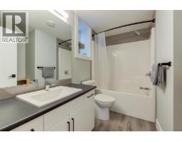 3953 Beachview Drive, West Kelowna, BC V4T2K1 Photo 21