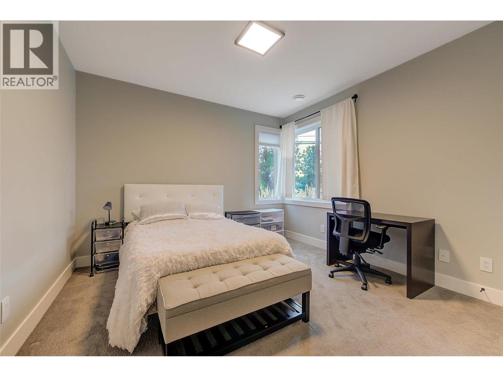 3953 Beachview Drive, West Kelowna