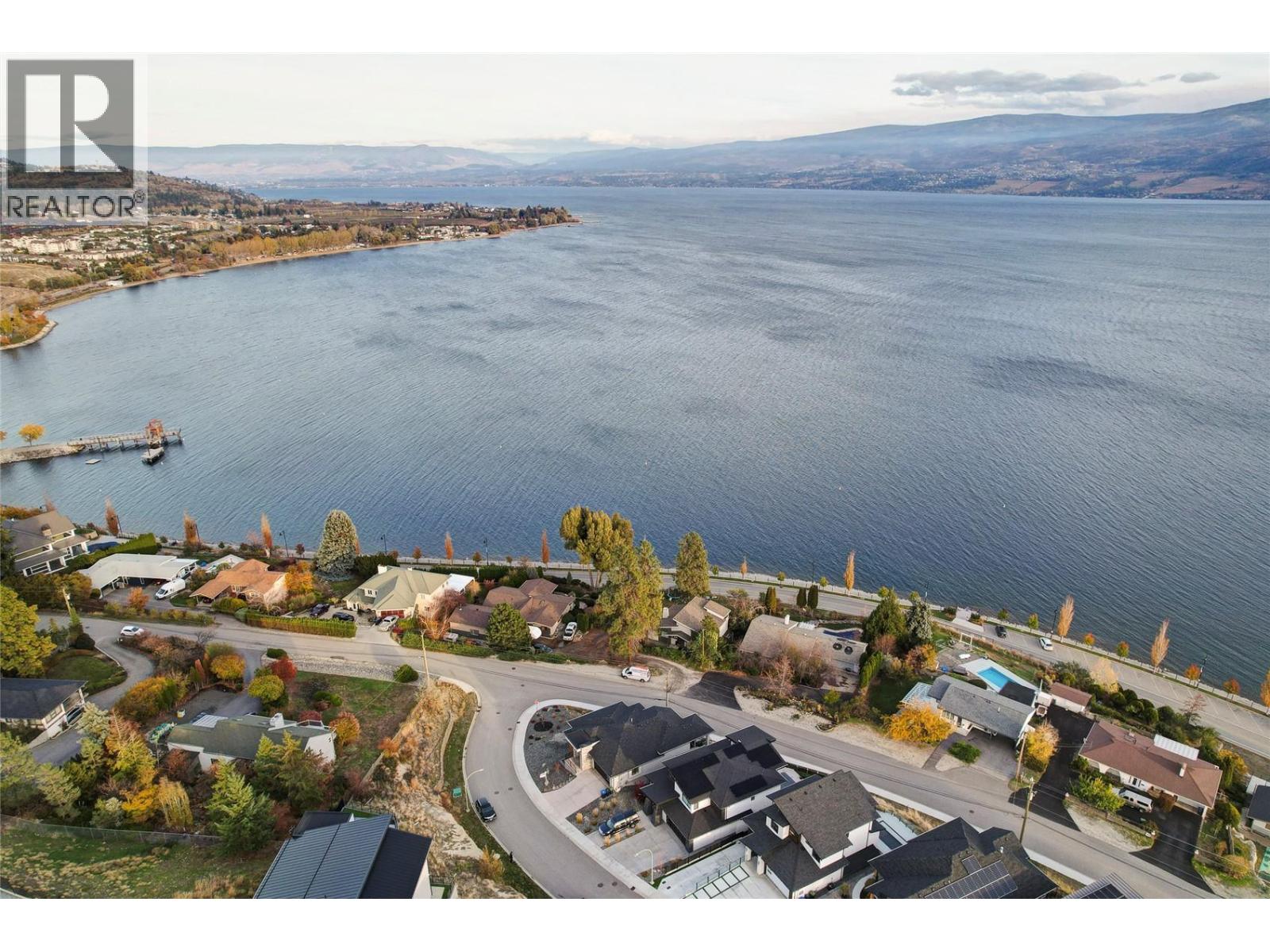  3953 Beachview Drive, West Kelowna