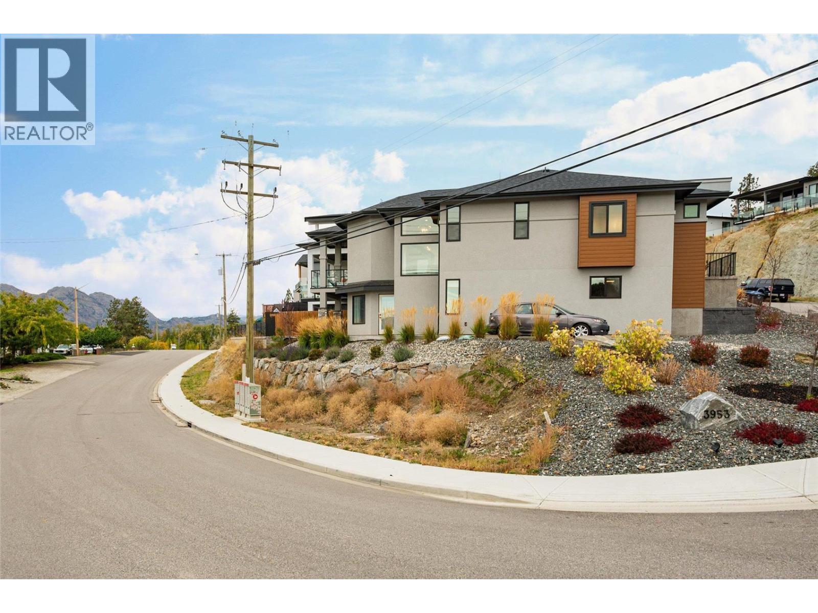  3953 Beachview Drive, West Kelowna