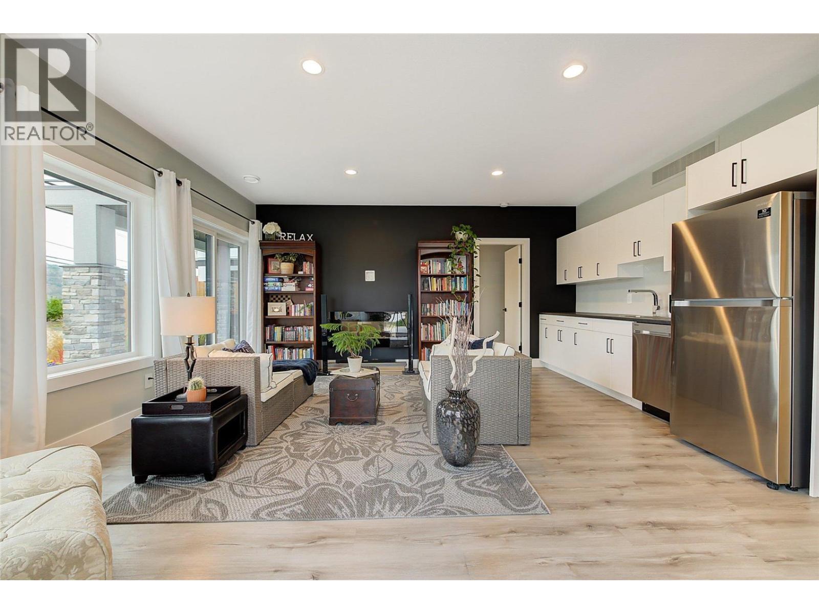  3953 Beachview Drive, West Kelowna