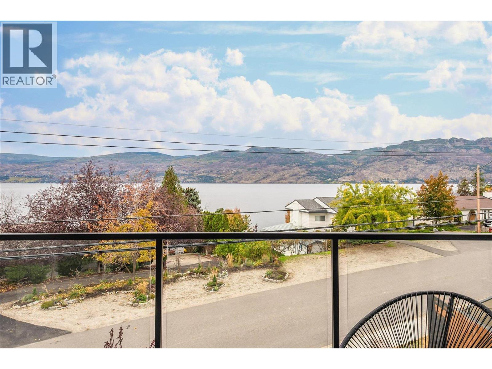  3953 Beachview Drive, West Kelowna