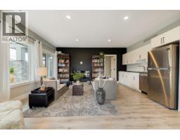 3953 Beachview Drive, West Kelowna, BC V4T2K1 Photo 16