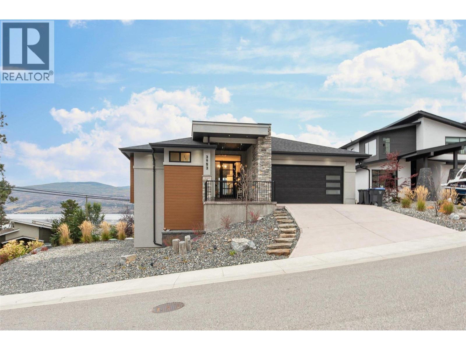  3953 Beachview Drive, West Kelowna