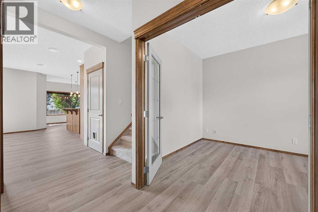 249 Elgin Manor SE - Image 5