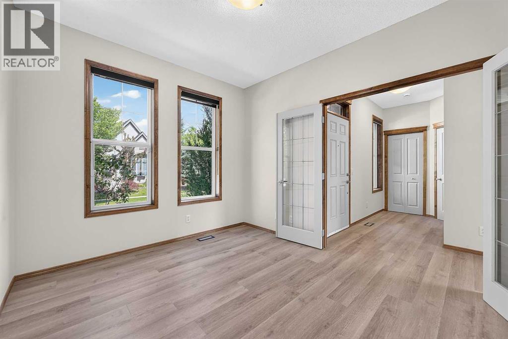 249 Elgin Manor SE - Image 4