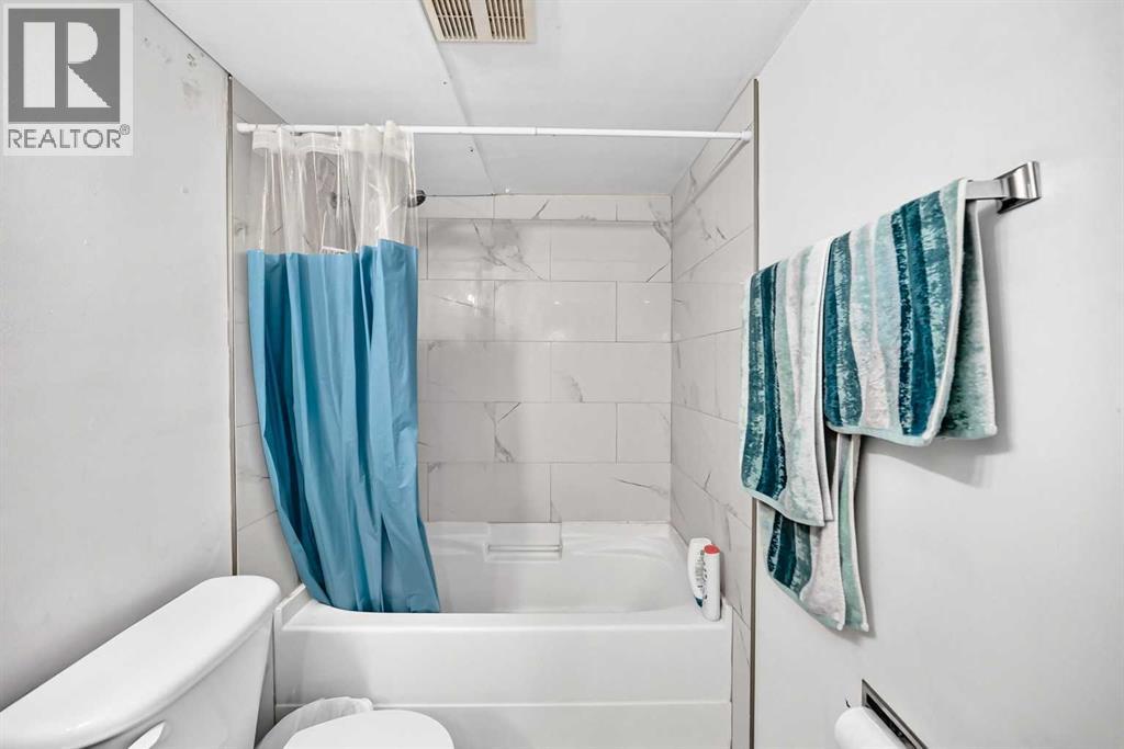 5126 Bowness Road NW - Image 24
