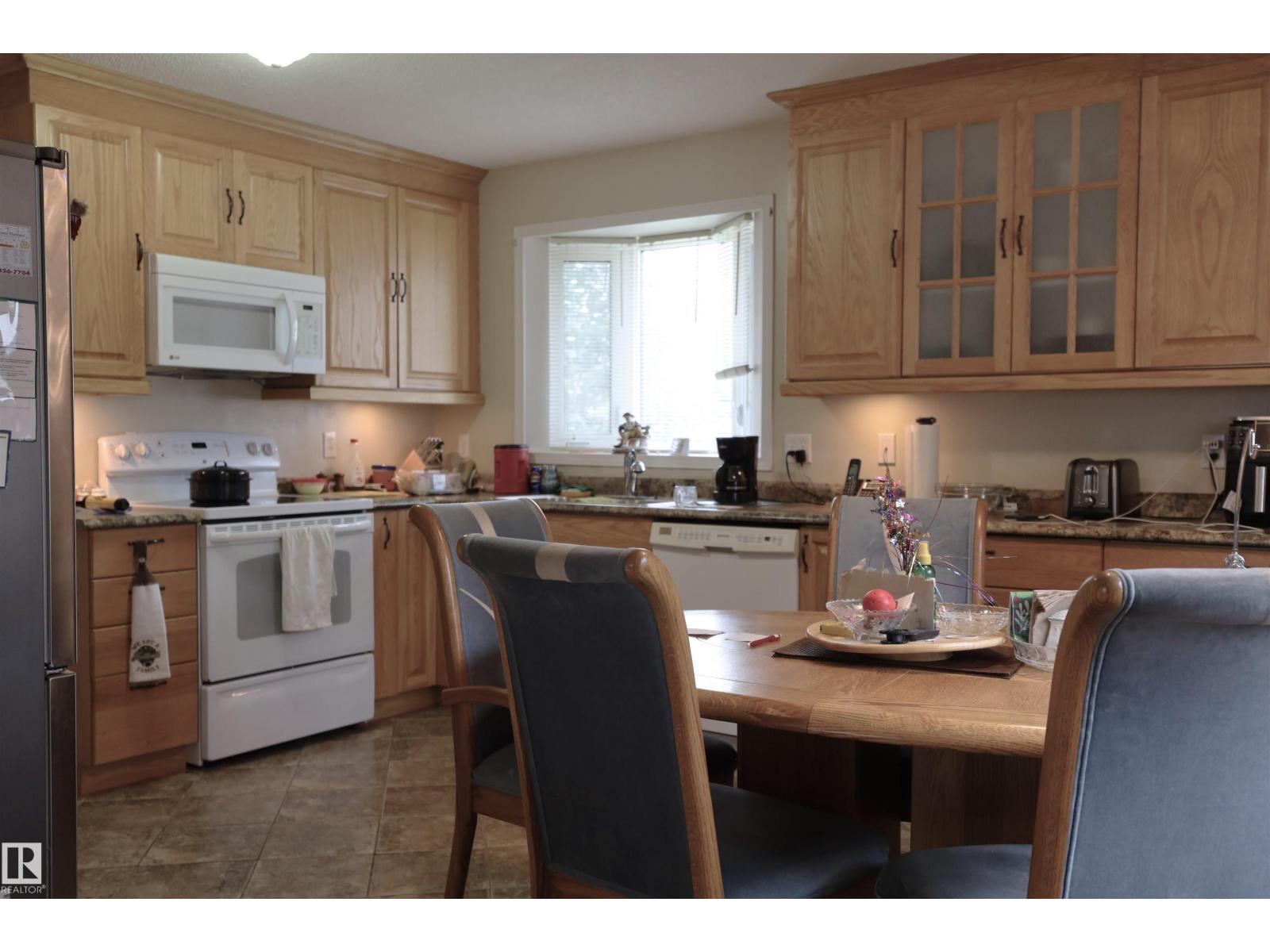 10424 152 ST NW - Image 16