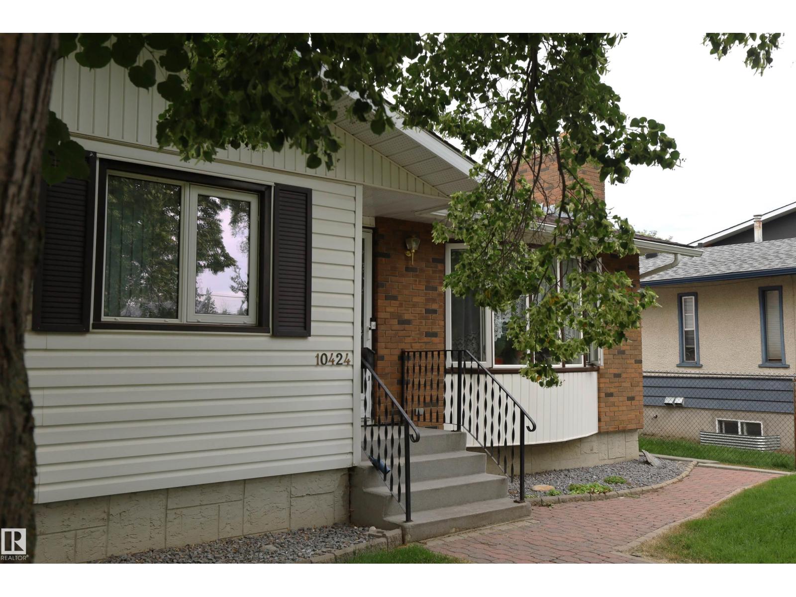 10424 152 ST NW - 2