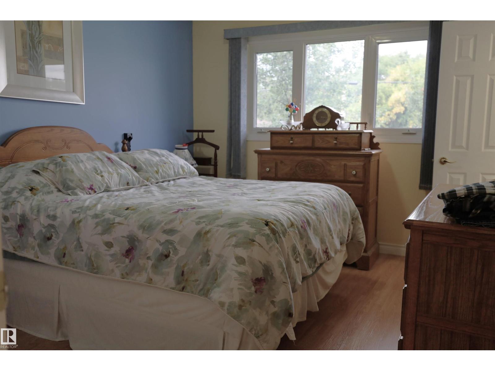 10424 152 ST NW - Image 23