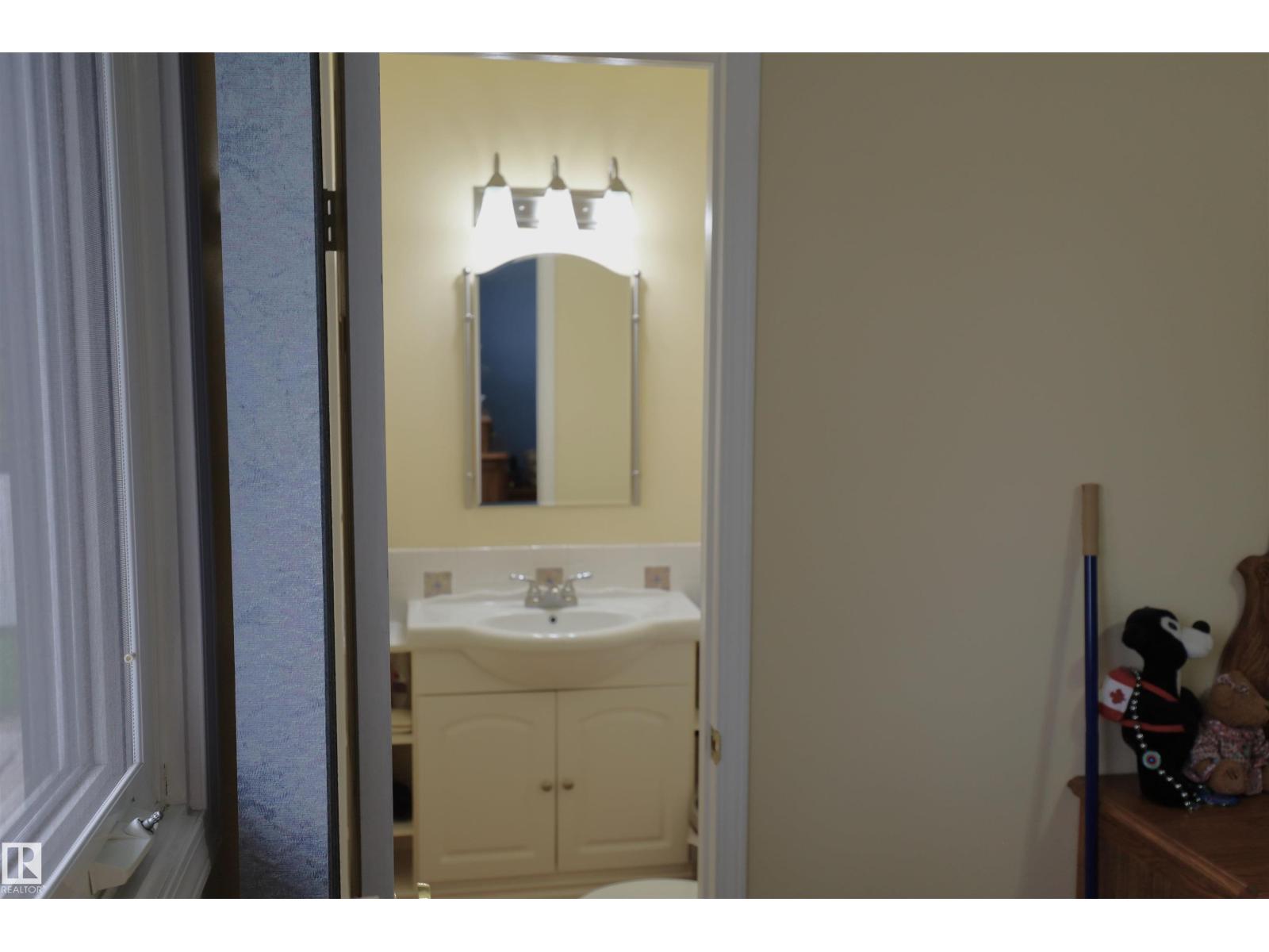 10424 152 ST NW - Image 25