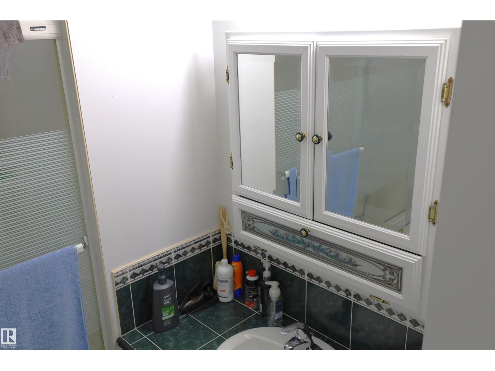 10424 152 ST NW - 32
