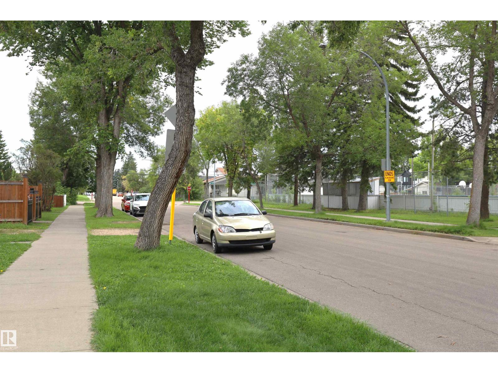 10424 152 ST NW - Image 52
