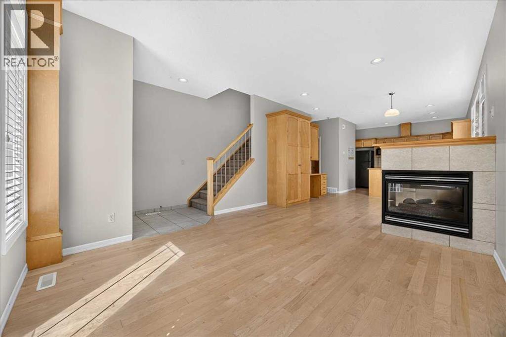 262 21 Avenue NE - 7