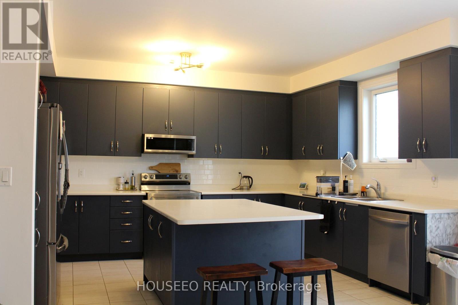 58 ORIOLE CRESCENT - 16