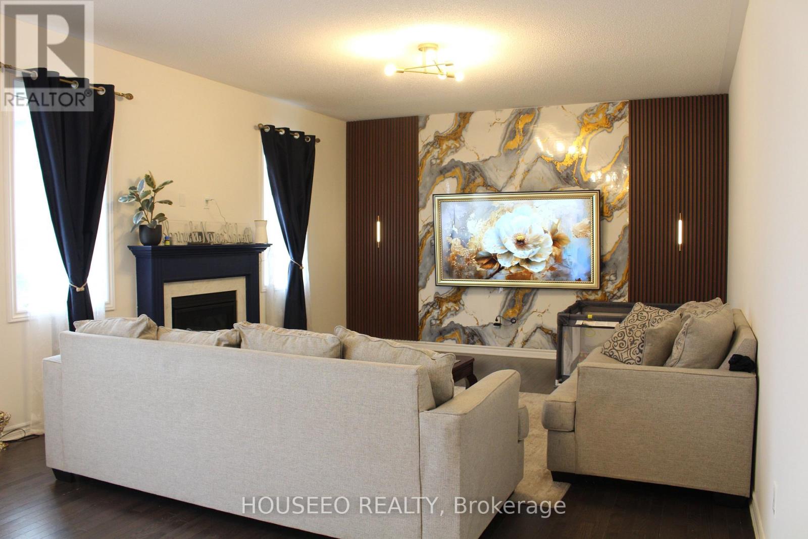 58 ORIOLE CRESCENT - 21