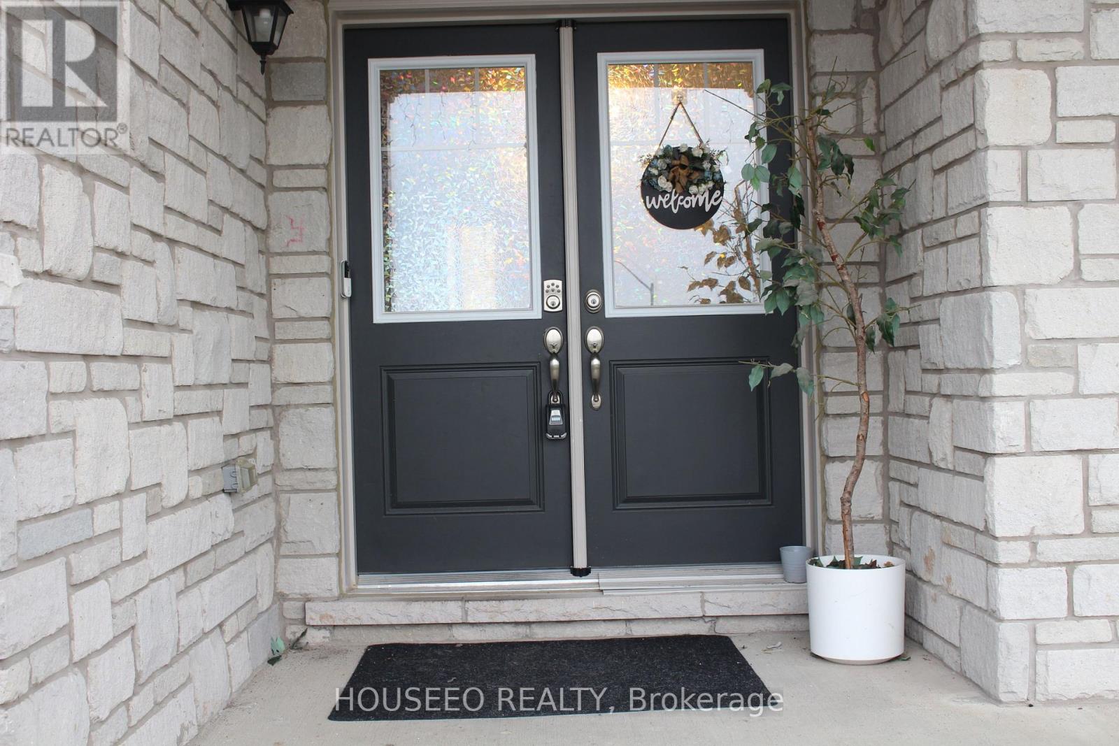 58 ORIOLE CRESCENT - Image 3