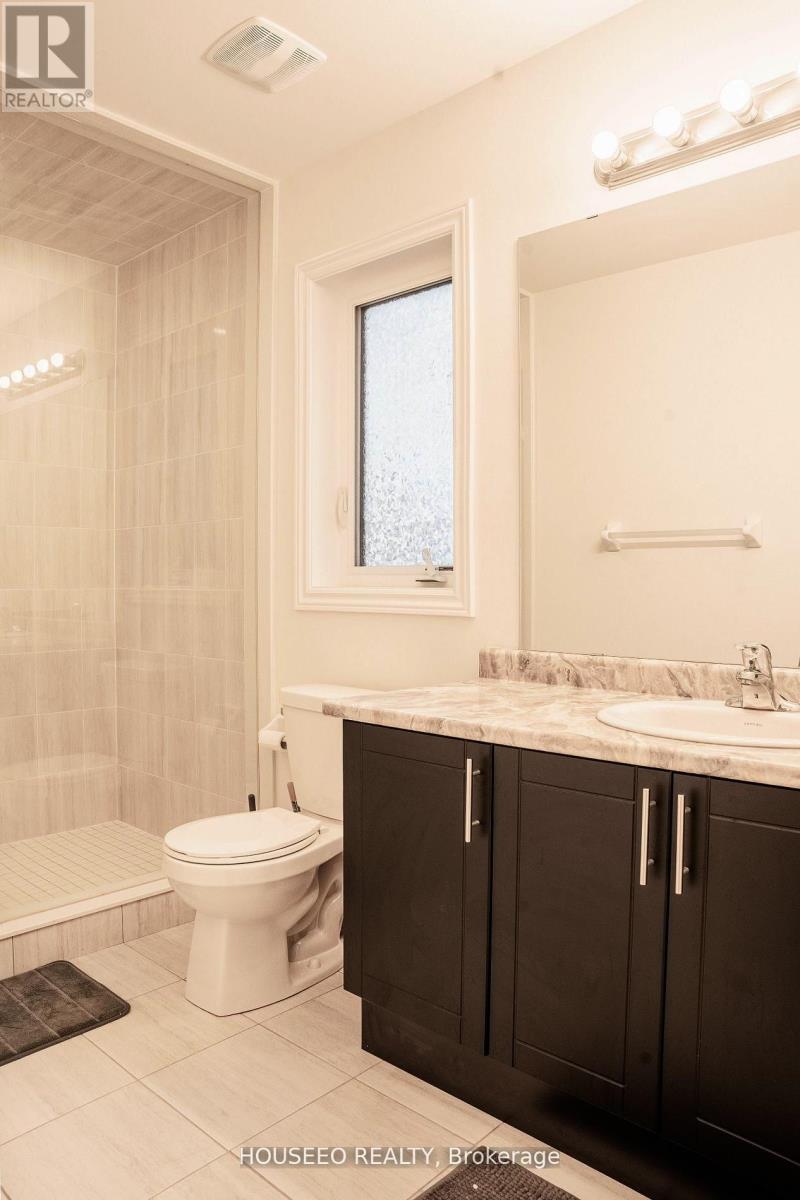 58 ORIOLE CRESCENT - Image 32