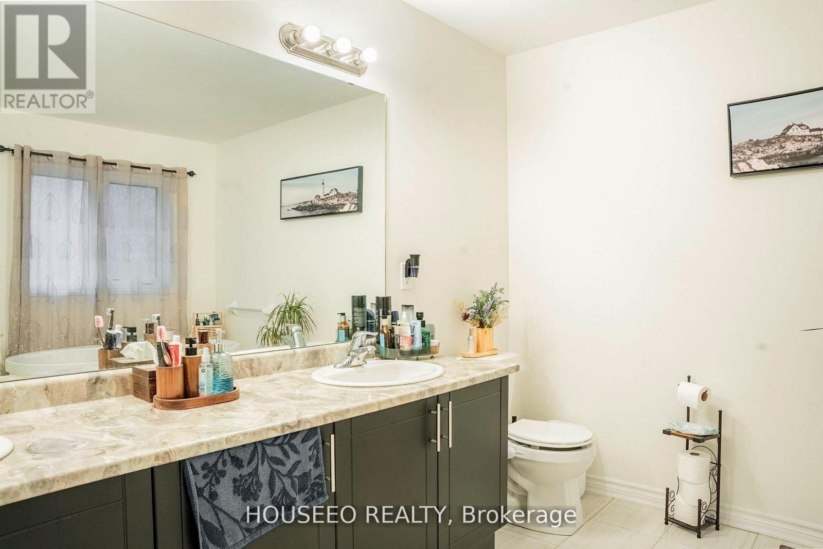 58 ORIOLE CRESCENT - 42
