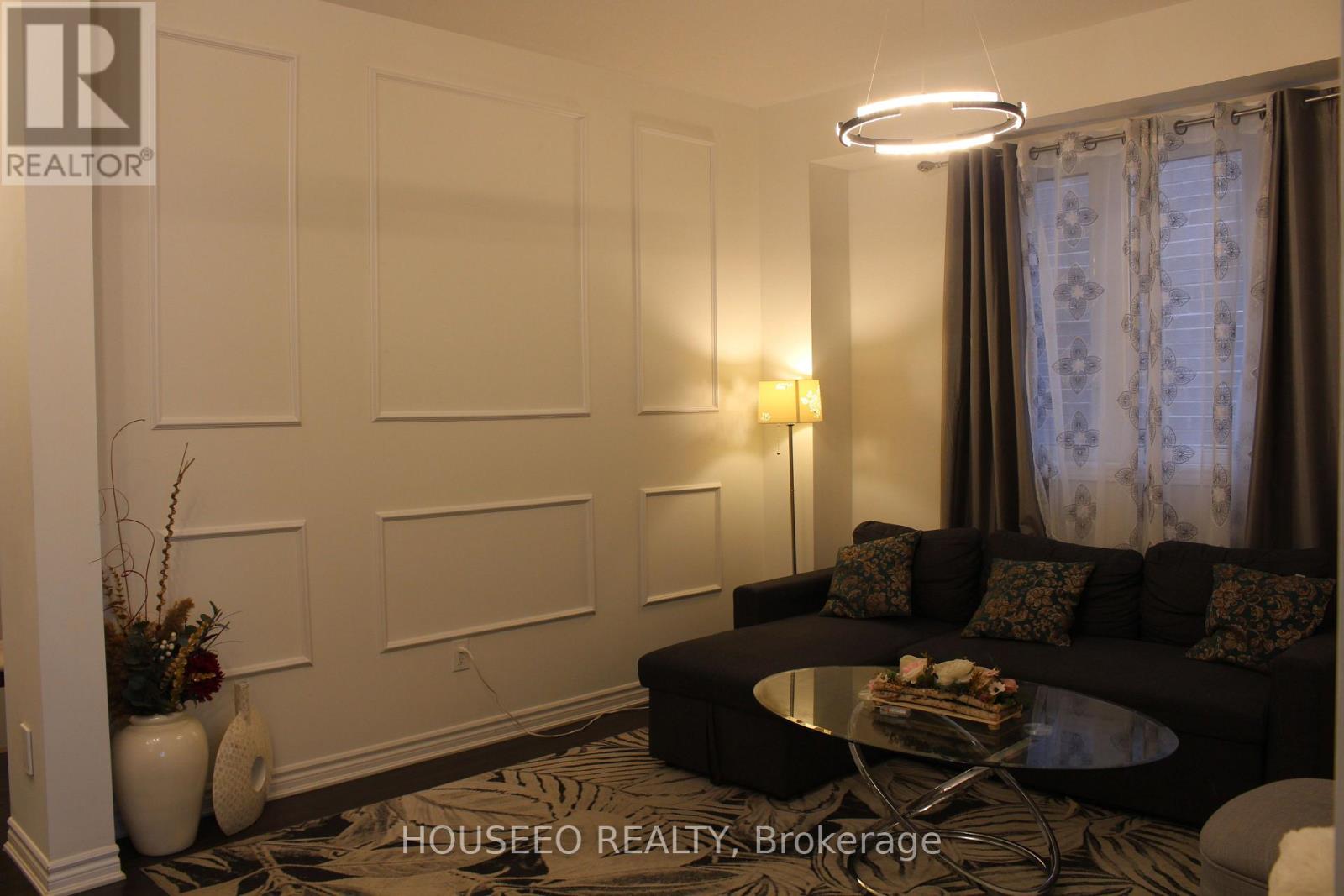 58 ORIOLE CRESCENT - 8
