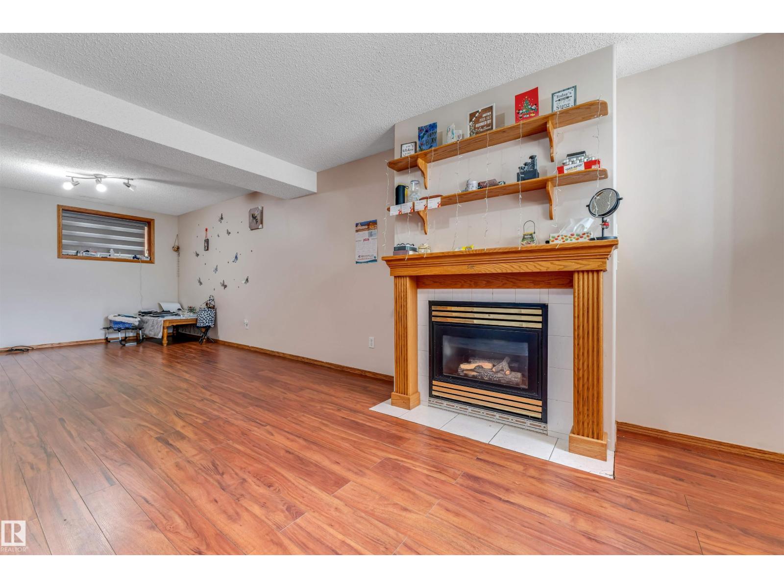 5119 157 AV NW - 17