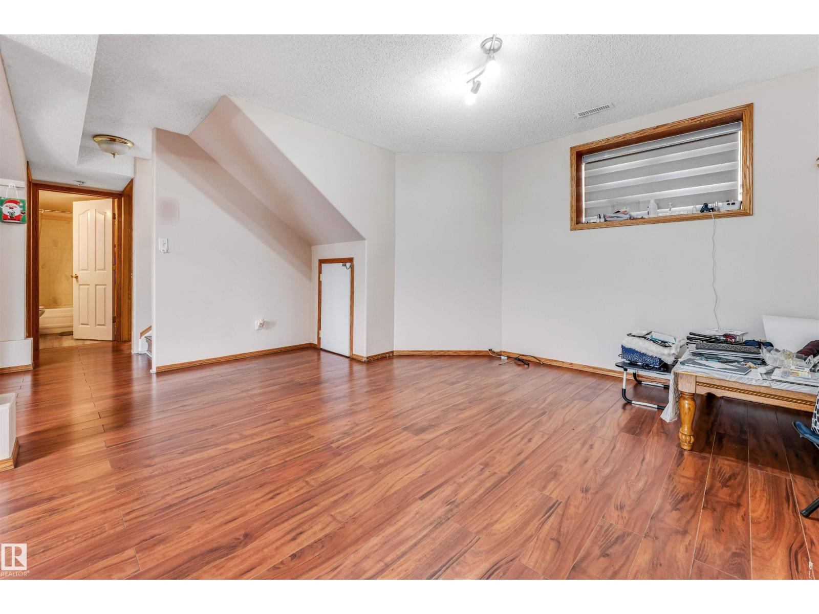 5119 157 AV NW - 19