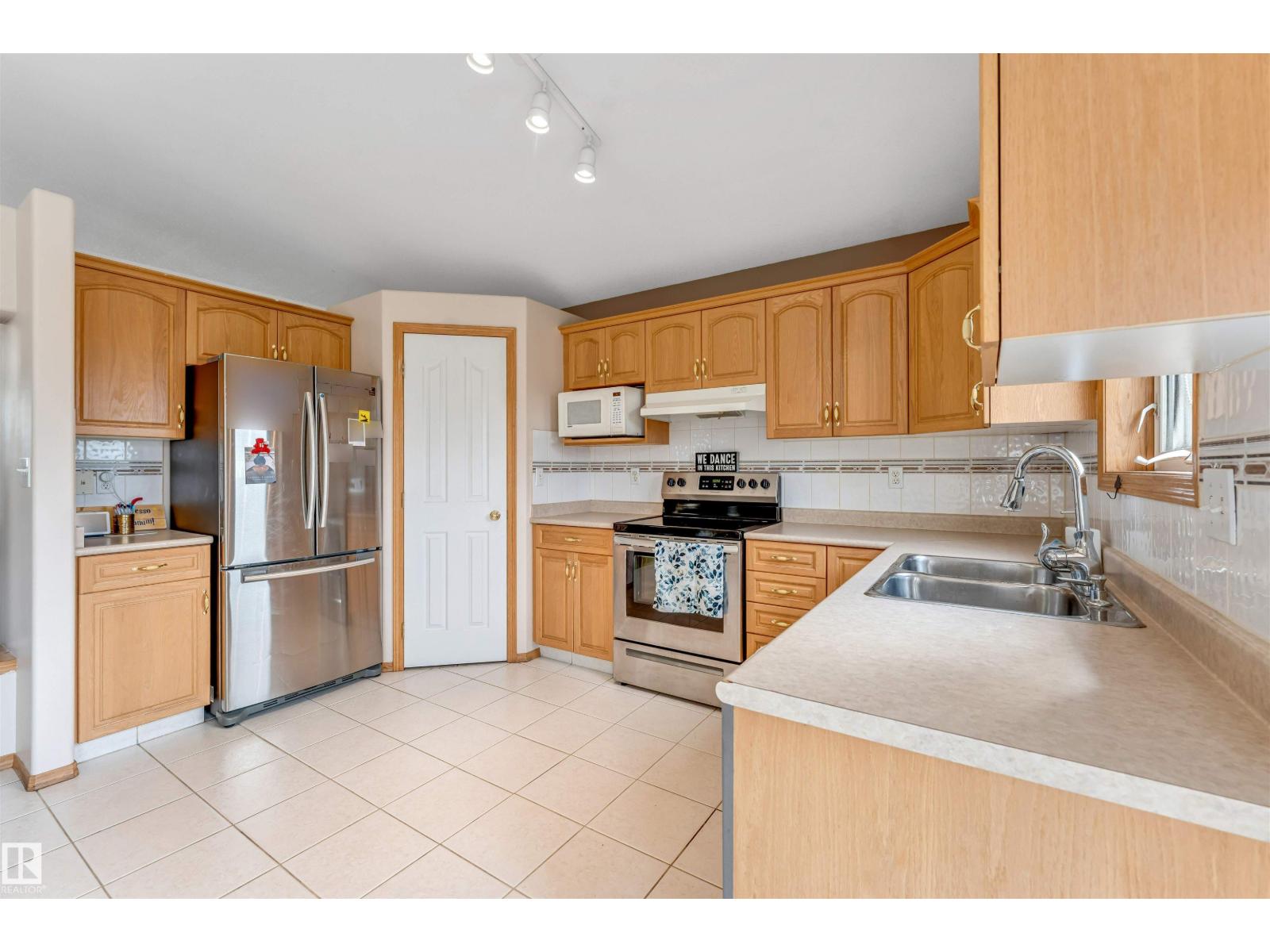 5119 157 AV NW - Image 8