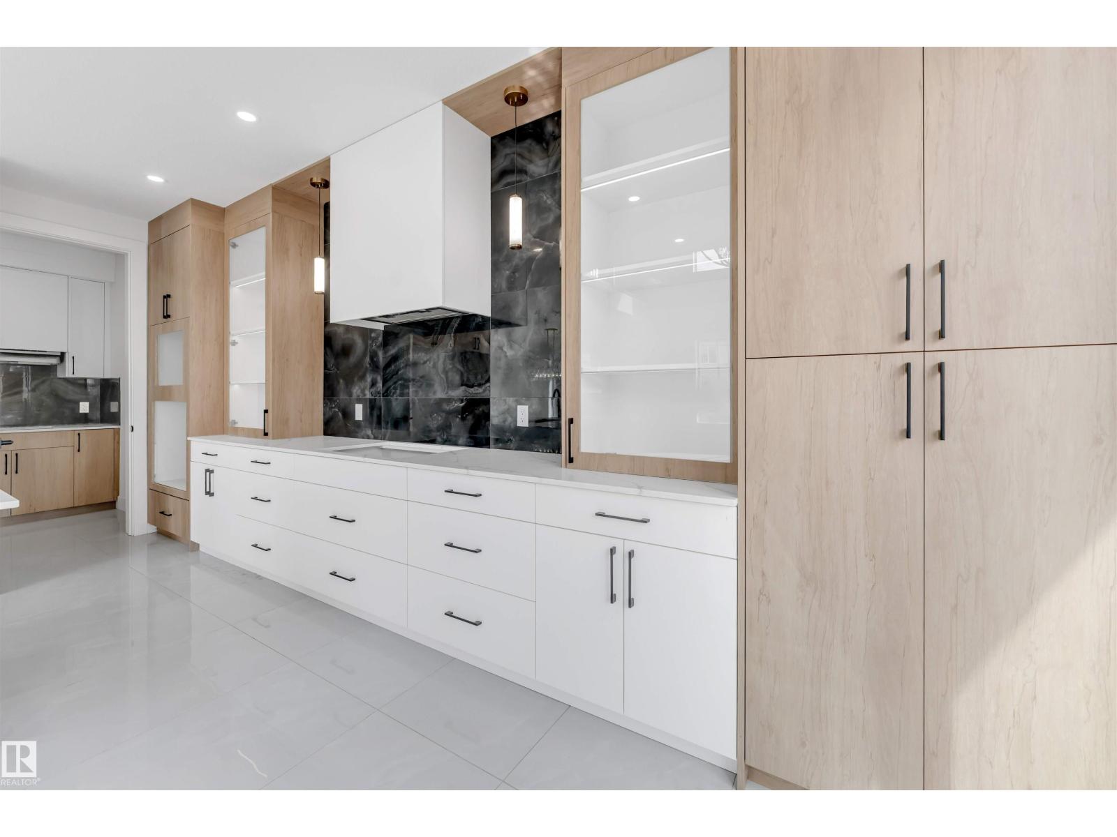 6281 19 ST - Image 25