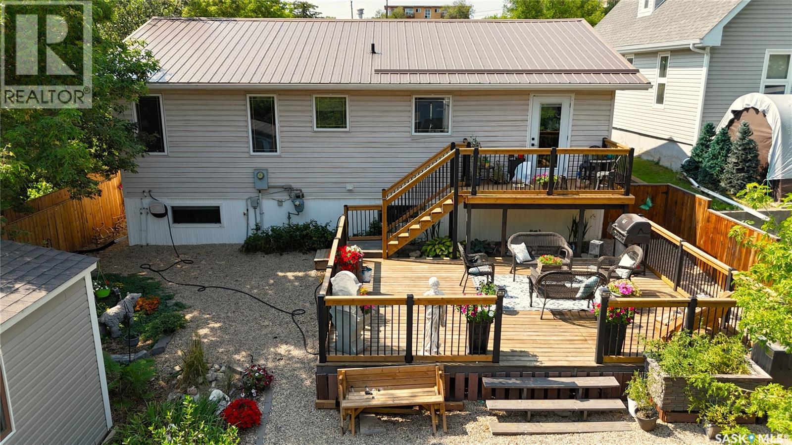 625 7th AVENUE NE - Image 10