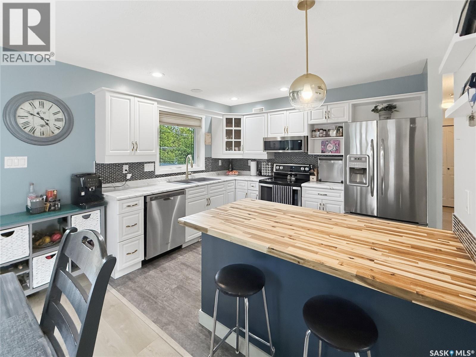 625 7th AVENUE NE - Image 11