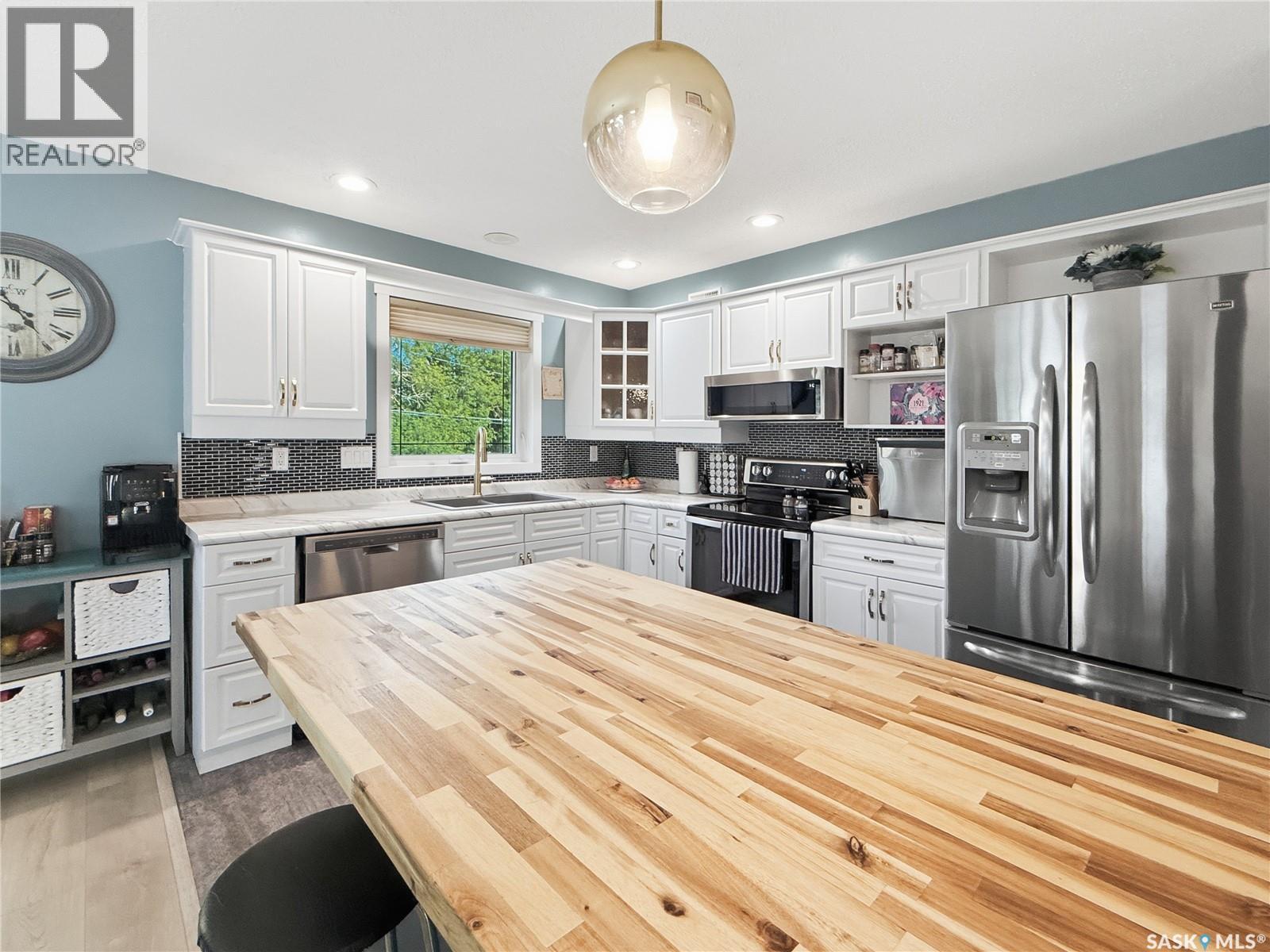 625 7th AVENUE NE - Image 12