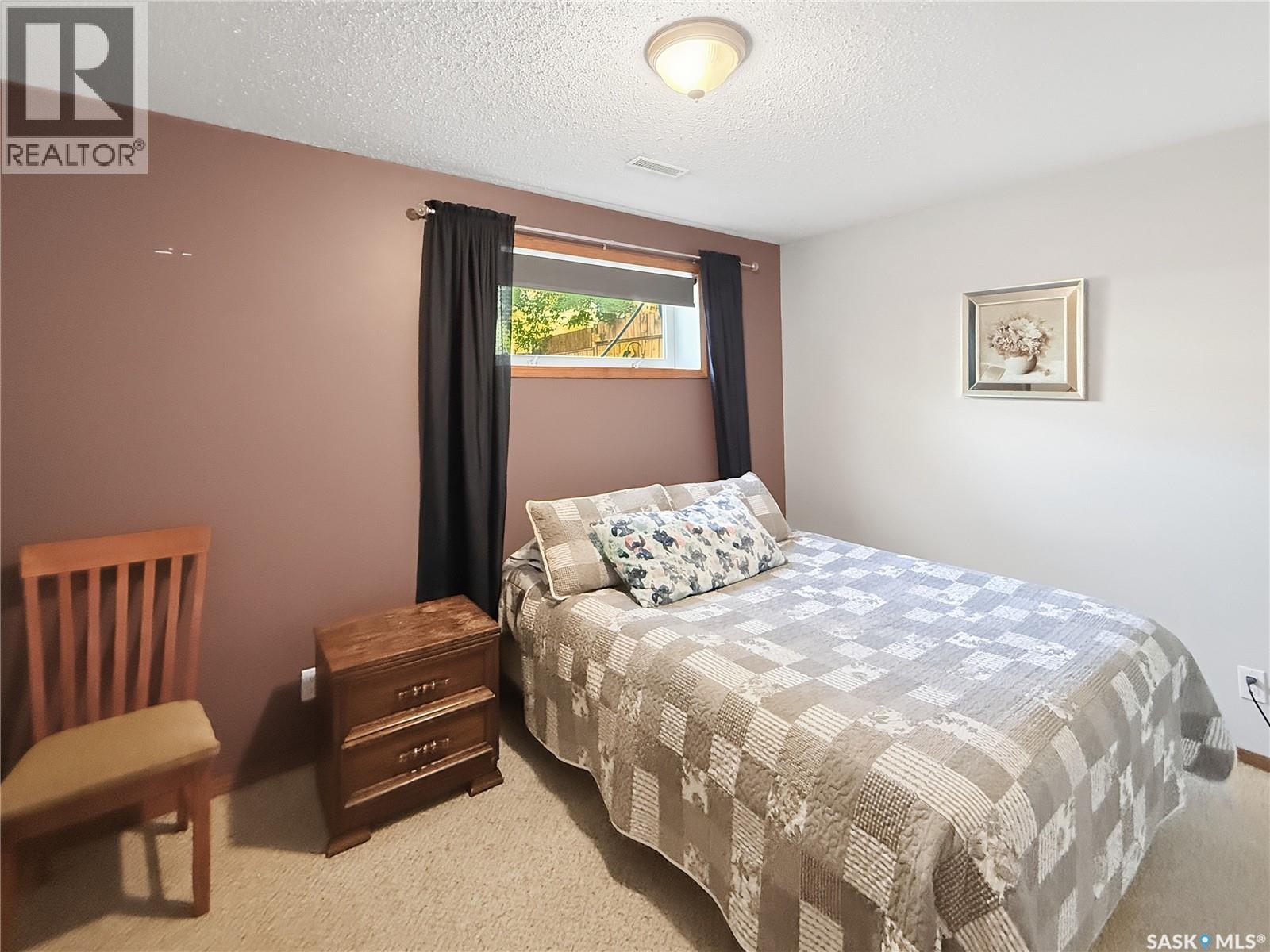 625 7th AVENUE NE - Image 22