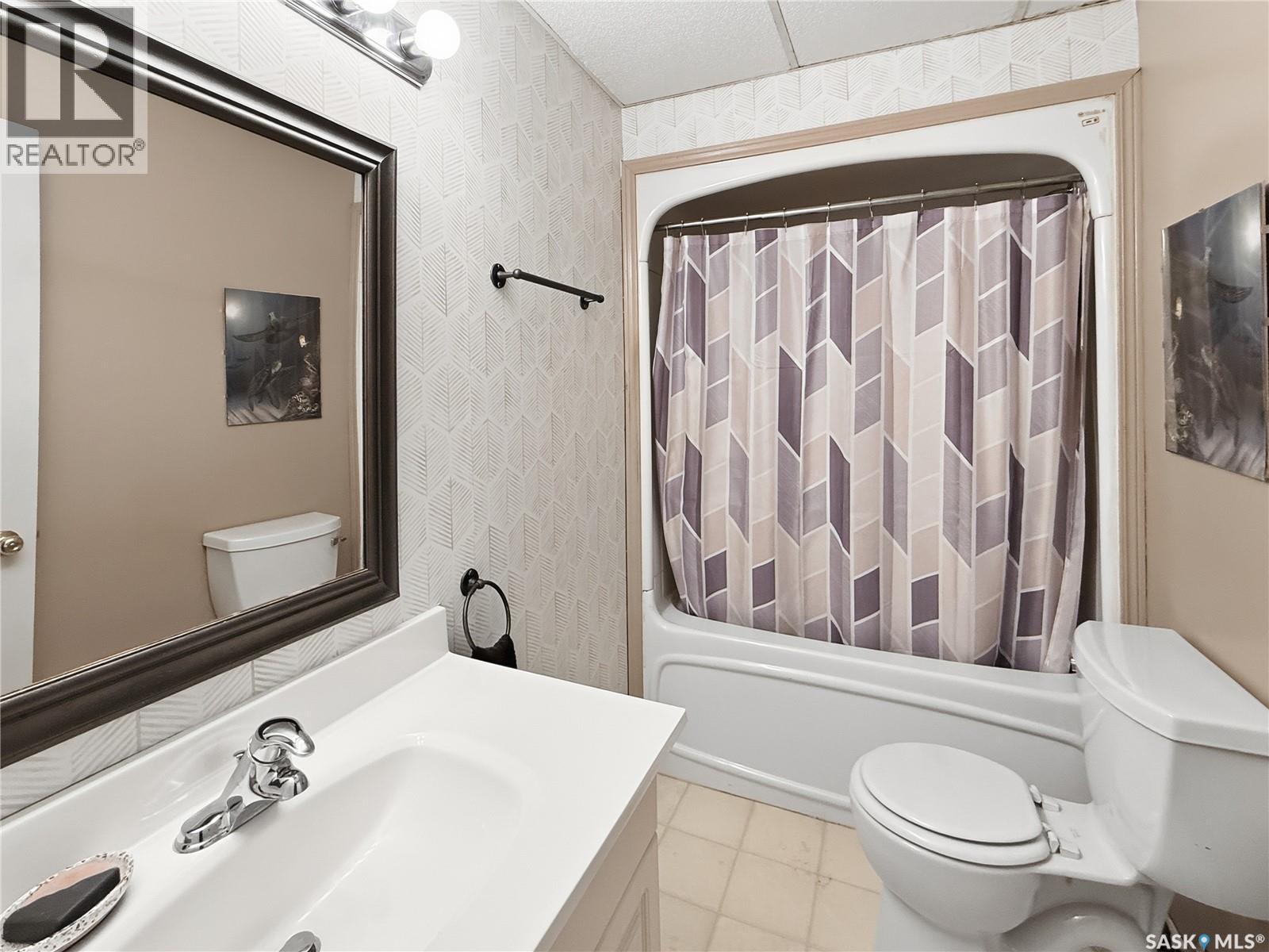 625 7th AVENUE NE - Image 24