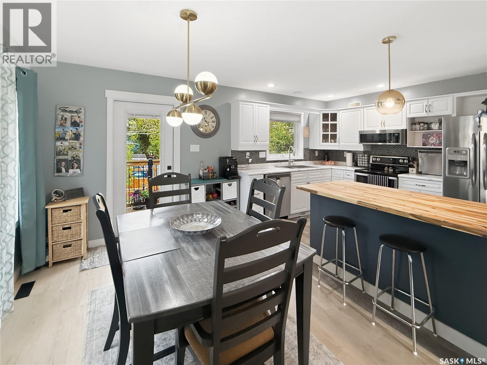 625 7th AVENUE NE - Image 9