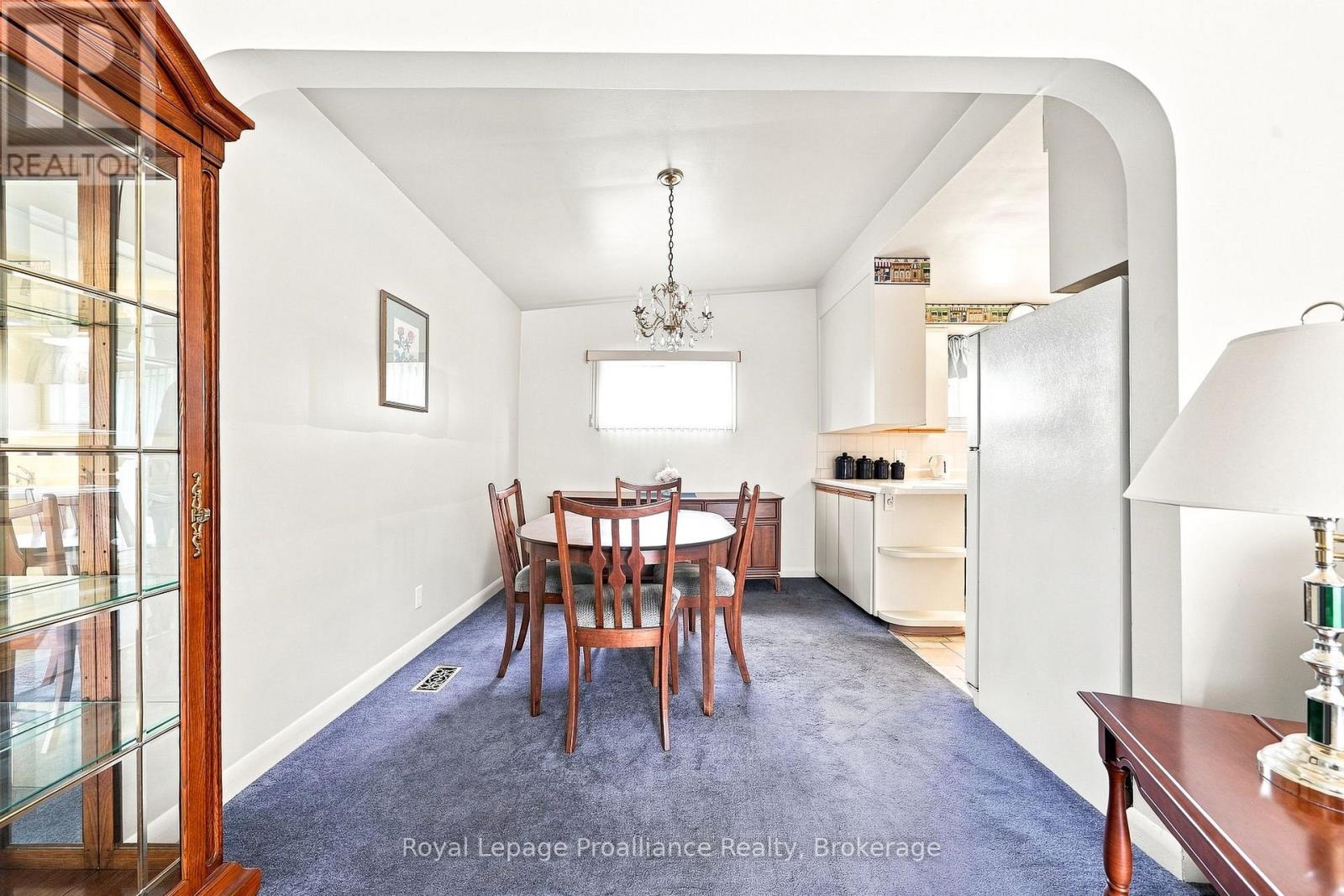 380-384 MAIN STREET - Image 9