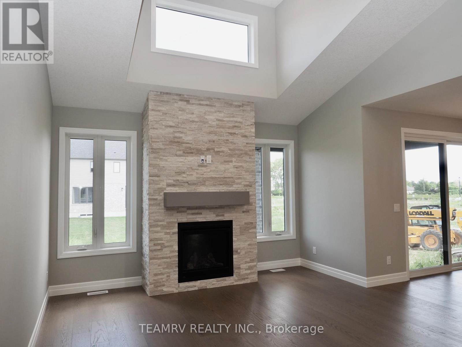 17 DARROW DRIVE - 10