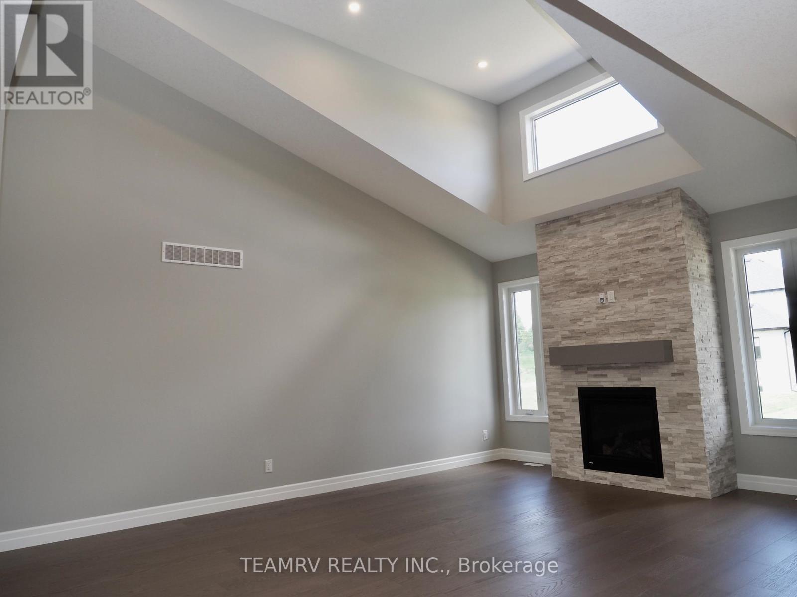 17 DARROW DRIVE - 9