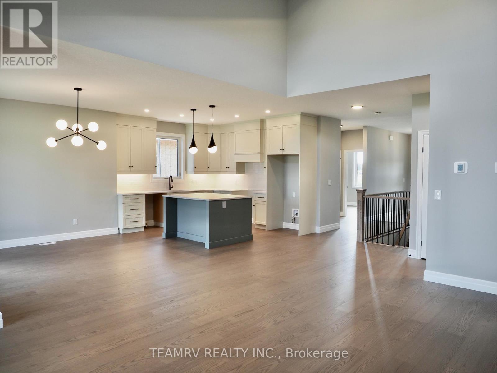 17 DARROW DRIVE - 6