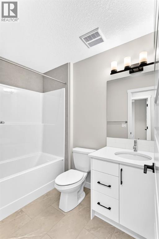 1069 Bayview Crescent SW - Image 23