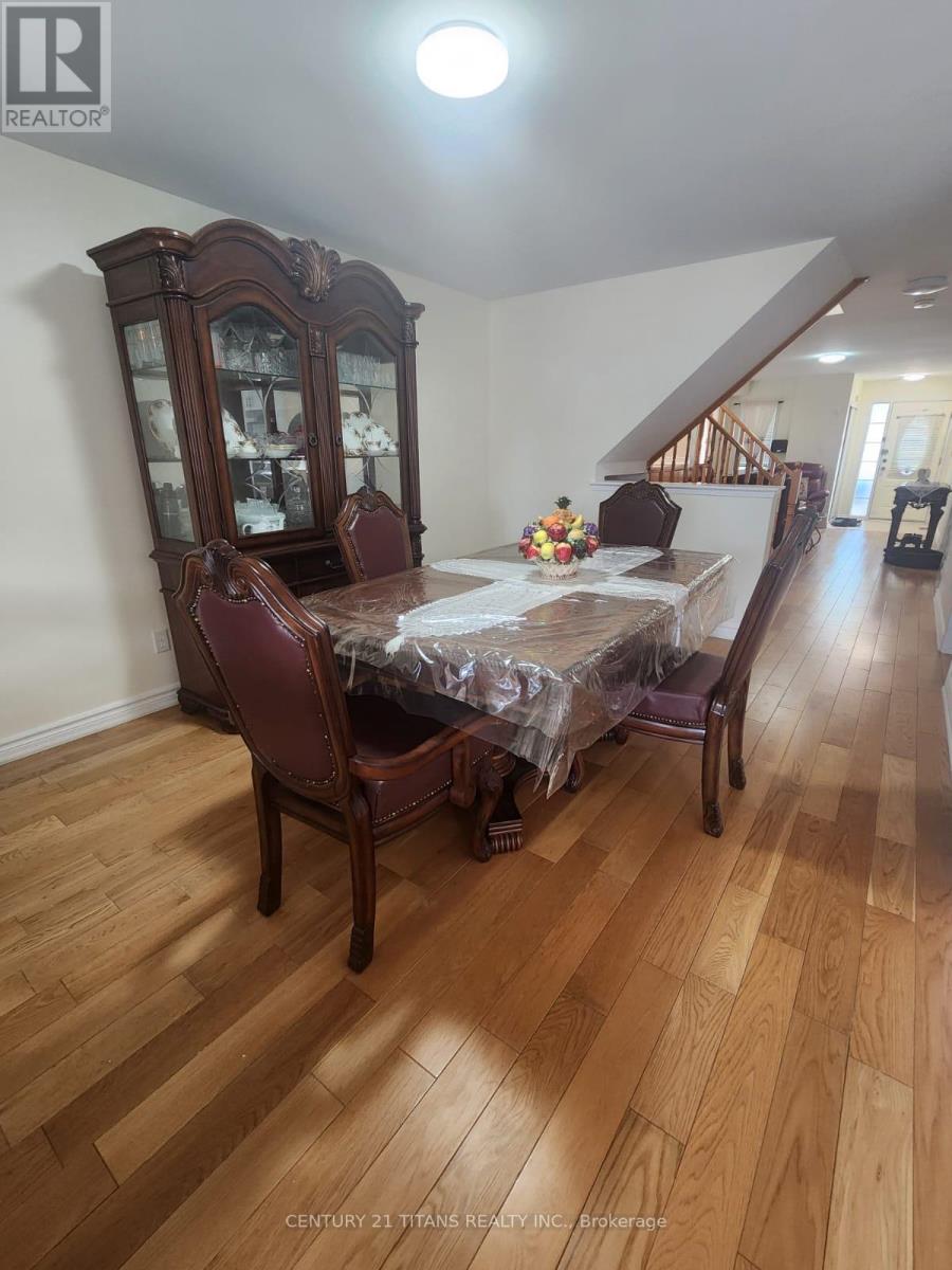 69 RAMPART CRESCENT - Image 5