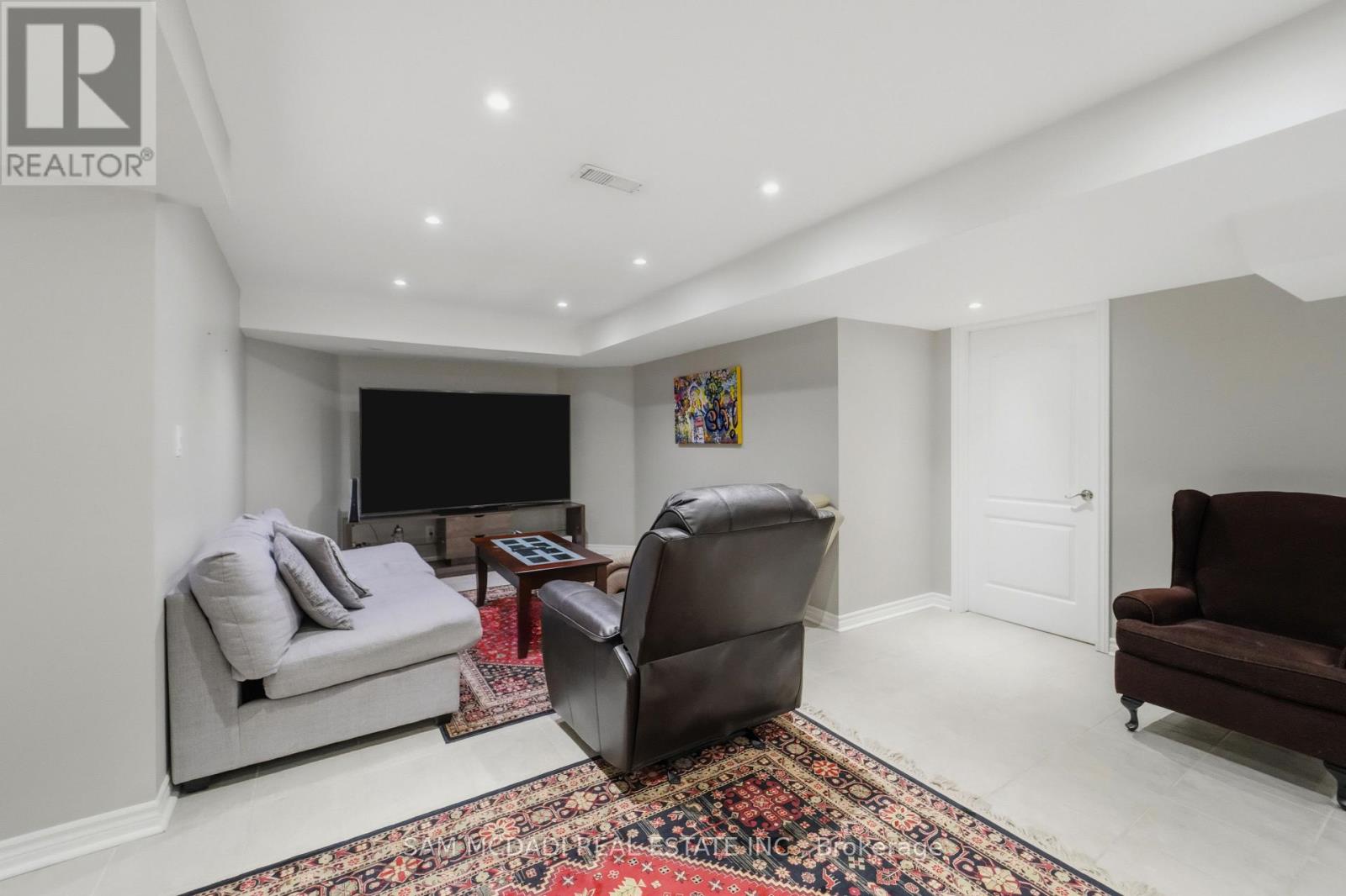 3605 TRELAWNY CIRCLE - Image 32