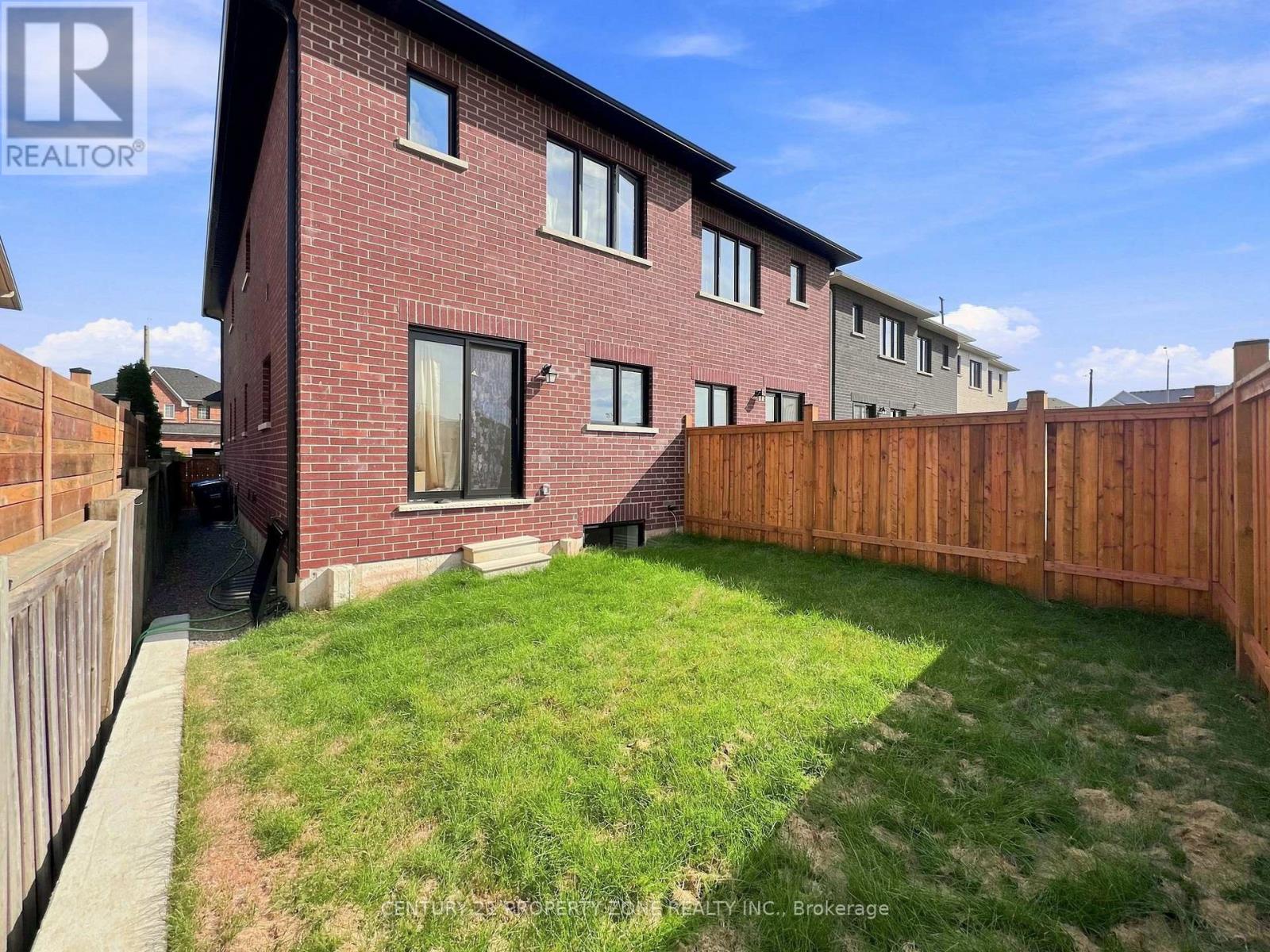 102 CADILLAC CRESCENT - Image 27