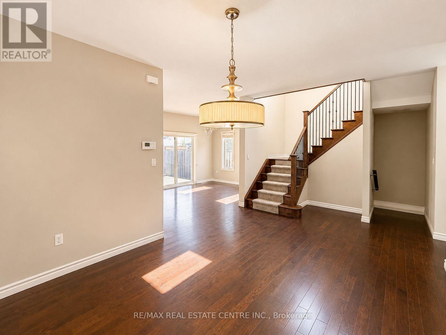1029 MOY CRESCENT - 12