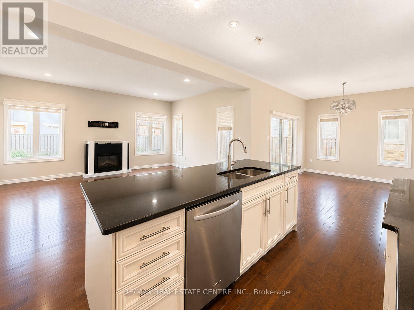 1029 MOY CRESCENT - Image 23