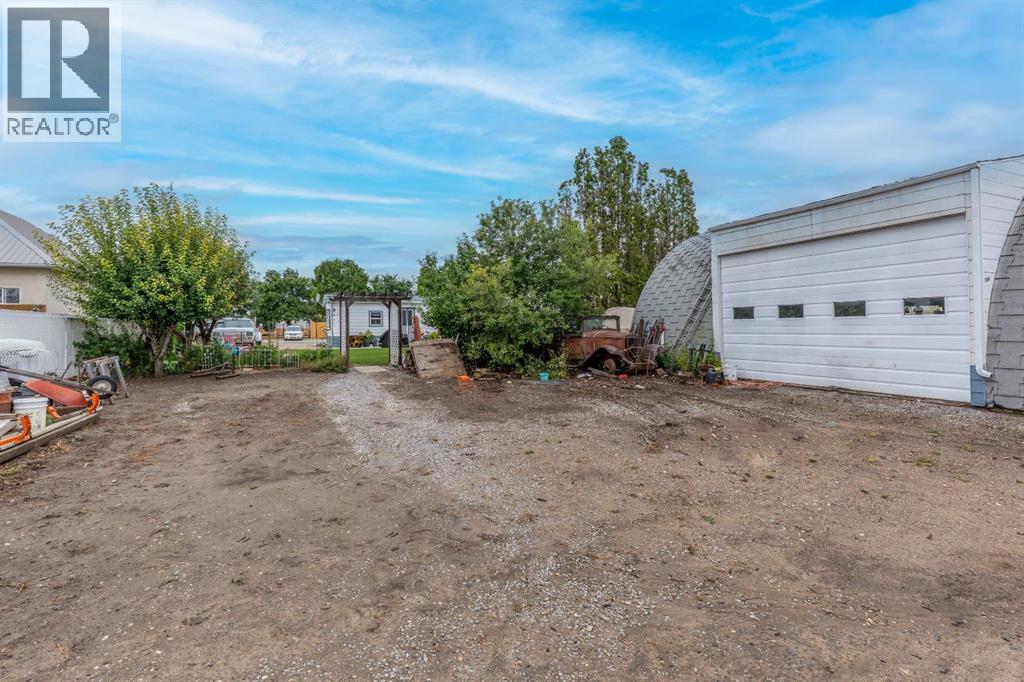 106 2 Street NE - Image 35