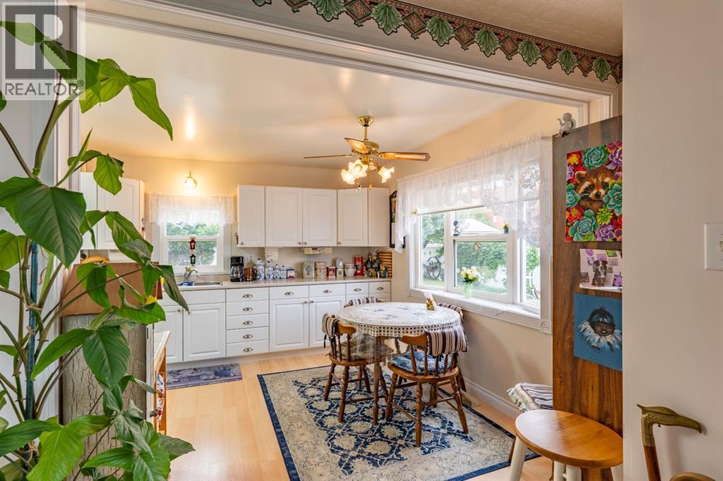 106 2 Street NE - Image 14