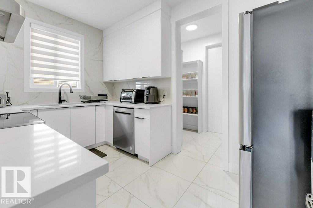 424 33 AV NW - Image 26