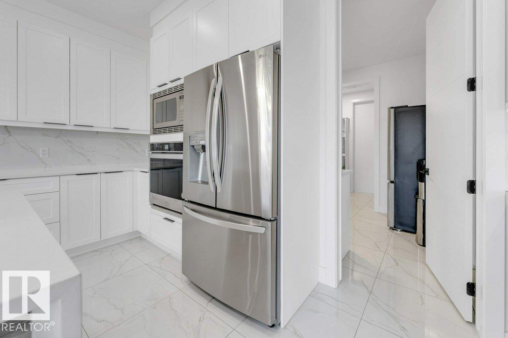 424 33 AV NW - Image 25