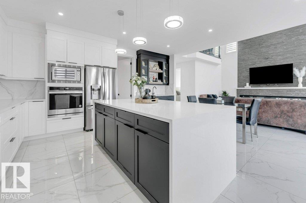 424 33 AV NW - 22